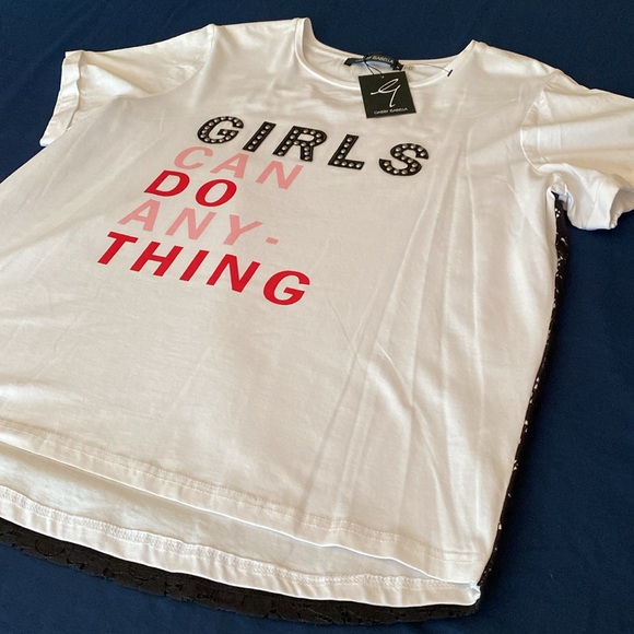 NWT GABBY ISABELLA “Girls Can Do Anything” Top with Black Lace Layer & Studs M - Picture 4 of 16